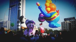 Size: 600x337 | Tagged: safe, twilight sparkle, twilight sparkle (alicorn), alicorn, pony, balloon, chile, giant pony, irl, macro, parade, parade balloon, paris parade, photo, photography