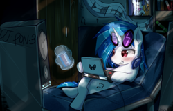 Size: 1067x687 | Tagged: safe, artist:hua, dj pon-3, octavia melody, vinyl scratch, earth pony, pony, headphones, magic, solo, speakers, telekinesis