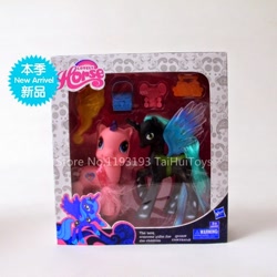 Size: 750x750 | Tagged: safe, princess luna, queen chrysalis, alicorn, changeling, changeling queen, pony, bootleg, chinese, lovely horse, s1 luna, toy