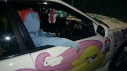 Size: 599x337 | Tagged: safe, fluttershy, rainbow dash, 2014, car, clothes, convention, custom, decal, hoodie, irl, itasha, japan ponycon, japanese