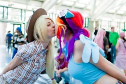 Size: 1072x712 | Tagged: safe, artist:agentt3xas, artist:geekeryandsuch, derpibooru import, applejack, rainbow dash, human, anime expo, appledash, cosplay, female, irl, irl human, lesbian, photo, shipping