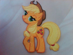 Size: 1024x768 | Tagged: safe, artist:ethepony, applejack, earth pony, pony, embroidery, female, mare, patch