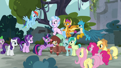 Size: 1280x720 | Tagged: safe, screencap, applejack, fluttershy, gallus, ocellus, pinkie pie, rainbow dash, rarity, sandbar, silverstream, smolder, spike, starlight glimmer, twilight sparkle, twilight sparkle (alicorn), yona, alicorn, changedling, changeling, classical hippogriff, dragon, earth pony, griffon, hippogriff, pegasus, pony, unicorn, yak, school daze, bow, claws, cloven hooves, colored hooves, cowboy hat, cutie mark, dragoness, female, flying, hat, jewelry, male, mane six, mare, necklace, paws, student six, teenager, wings