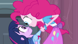 Size: 1920x1080 | Tagged: safe, derpibooru import, screencap, pinkie pie, twilight sparkle, equestria girls, close-up, eye bulging, eye popping, u wot m8