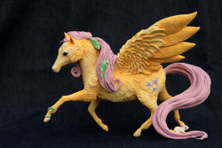 Size: 1200x800 | Tagged: safe, artist:hontor, fluttershy, mouse, irl, leaves, photo, realistic, sculpture, solo