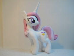 Size: 1024x768 | Tagged: safe, artist:earthenpony, derpibooru import, fleur-de-lis, custom, sculpture, solo