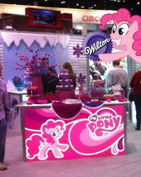 Size: 811x1018 | Tagged: safe, pinkie pie, earth pony, pony, baking, booth, cake, chicago, crowd, cupcake, display, trade show, wilton's