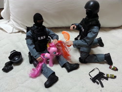 Size: 3264x2448 | Tagged: safe, pinkie pie, ball jointed doll, brushable, comb, hasbro, irl, mp5k, photo, sdu, toy