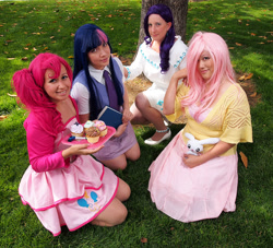 Size: 700x636 | Tagged: safe, artist:alchimique, artist:sppandaaa, artist:spwinkles, derpibooru import, fluttershy, pinkie pie, rarity, twilight sparkle, human, 2012, cosplay, fanimecon, irl, irl human, photo