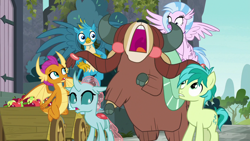 Size: 1280x720 | Tagged: safe, screencap, gallus, ocellus, sandbar, silverstream, smolder, yona, changedling, changeling, classical hippogriff, dragon, earth pony, griffon, hippogriff, pony, yak, school daze, castle of the royal pony sisters, cloven hooves, dragoness, female, flying, male, student six, teenager