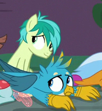 Size: 200x218 | Tagged: safe, screencap, gallus, ocellus, sandbar, silverstream, smolder, earth pony, griffon, pony, school raze, claws, cropped, male, smiling, teenager