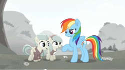 Size: 1366x770 | Tagged: safe, derpibooru import, screencap, barley barrel, pickle barrel, rainbow dash, pegasus, pony, rainbow roadtrip, barleybetes, barrel twins, barrelbetes, brother and sister, colorless, colt, cute, dashabetes, desaturated, discovery family logo, female, filly, flower, folded wings, grass, grayscale, hill, male, mare, monochrome, picklebetes, raised eyebrow, raised hoof, siblings, smiling, smirk, twins, wings