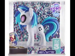 Size: 680x510 | Tagged: safe, dj pon-3, vinyl scratch, pony, unicorn, female, figurine, horn, mare, toy, white coat