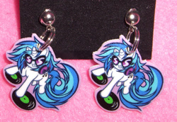 Size: 1045x720 | Tagged: dead source, safe, artist:crizltron, dj pon-3, vinyl scratch, craft, earring, irl, photo, solo