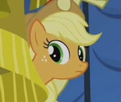 Size: 467x392 | Tagged: safe, screencap, applejack, earth pony, pony, viva las pegasus, solo