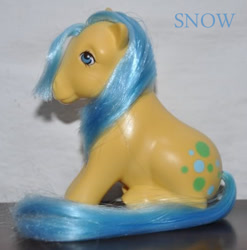 Size: 504x511 | Tagged: safe, derpibooru import, bubbles (g1), g1, brazil, irl, photo, toy