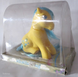 Size: 728x714 | Tagged: safe, derpibooru import, bubbles (g1), g1, box, irl, italian, italy, photo, toy