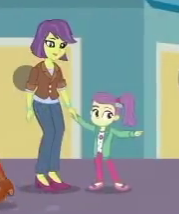 Size: 179x214 | Tagged: safe, derpibooru import, screencap, lily pad (equestria girls), victoria, better together, equestria girls, rollercoaster of friendship, cropped, female, mother and child, mother and daughter, parent and child, picture for breezies