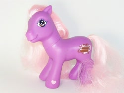 Size: 1536x1152 | Tagged: safe, earth pony, pony, g3, cake, chocolate delight, cute, female, food, heart, solo, toy