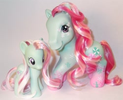 Size: 1280x1045 | Tagged: safe, artist:gimmeponies, derpibooru import, minty, g3, irl, photo, toy, winter minty