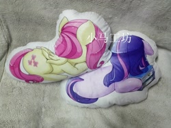 Size: 2080x1560 | Tagged: safe, artist:hutouluosha, artist:shepherd0821, derpibooru import, fluttershy, twilight sparkle, pegasus, pony, chinese, pillow, sleeping