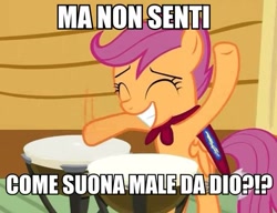 Size: 591x455 | Tagged: safe, derpibooru import, scootaloo, one bad apple, bongos, drums, elio e le storie tese, image macro, italian, maccio capatonda, meme, parco sempione, solo