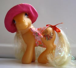 Size: 622x552 | Tagged: safe, derpibooru import, butterscotch (g3), g3, irl, photo, solo, toy