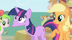 Size: 1280x720 | Tagged: safe, screencap, applejack, peachy sweet, red gala, twilight sparkle, earth pony, pony, friendship is magic, apple family member, faic, great moments in animation