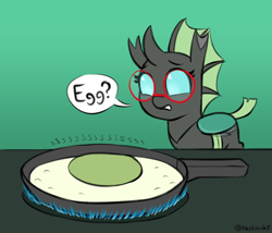Size: 1554x1330 | Tagged: safe, artist:heretichesh, derpibooru import, oc, oc only, oc:yvette (evan555alpha), changeling, about to cry, blue flames, changeling egg, changeling oc, concerned, cooking, dialogue, distraught, dorsal fin, egg, eyebrows, fangs, female, fire, food, fried egg, frying pan, glasses, gradient background, green changeling, green eggs, onomatopoeia, question mark, round glasses, sad, signature, simple background, solo, speech bubble, stove, talking, text
