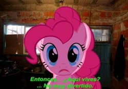 Size: 540x378 | Tagged: useless source url, safe, pinkie pie, solo, spanish, subtitles, uncomfortable