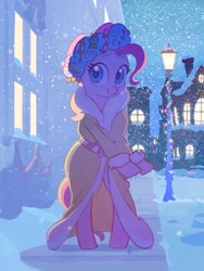 Size: 901x1200 | Tagged: safe, artist:綿棒仔馬, derpibooru import, pinkie pie, pony, a hearth's warming tail, bipedal, snow, snowfall, solo, spirit of hearth's warming presents, streetlight