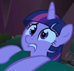 Size: 482x463 | Tagged: safe, derpibooru import, screencap, twilight sparkle, unicorn twilight, pony, unicorn, friendship is magic, season 1, cliff, cropped, female, mare, scared, solo