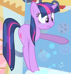 Size: 599x630 | Tagged: safe, derpibooru import, screencap, twilight sparkle, unicorn twilight, pony, unicorn, feeling pinkie keen, season 1, bath, bathroom, bathtub, behaving like a cat, bubble bath, cropped, female, mare, twilight cat, wet, wet mane